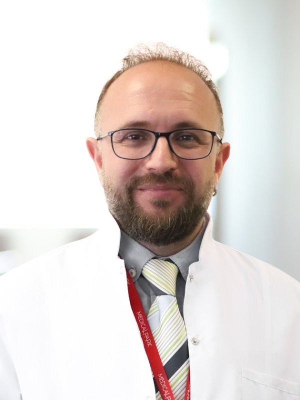 Op. Dr. Erhan Yavuz